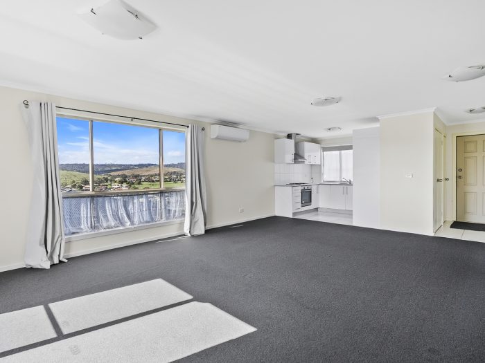 Unit 1/84 Lamprill Cir, Herdsmans Cove TAS 7030, Australia