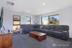 Unit 7/647 Prune St, Lavington NSW 2641, Australia