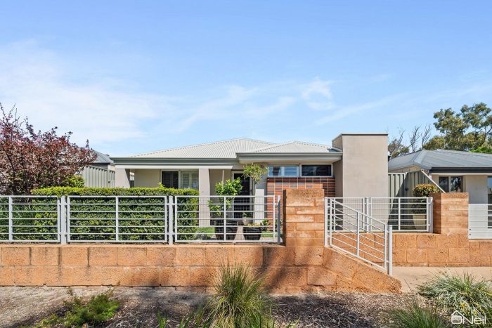 8 Lowe Way, Byford WA 6122, Australia