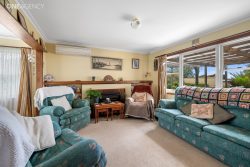 64 Nixon St, Devonport TAS 7310, Australia