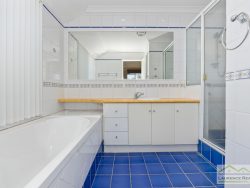 55 Dartmouth Cir, Quinns Rocks WA 6030, Australia