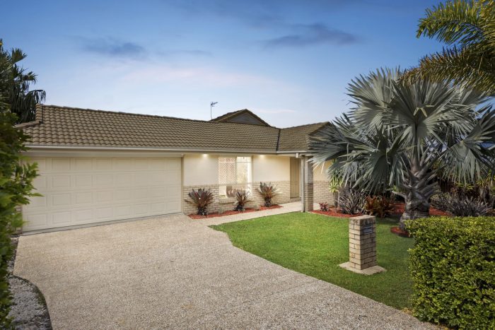 41 Billinghurst Cres, Upper Coomera QLD 4209, Australia