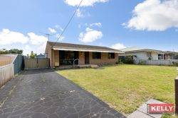 378 Robinson Ave, Cloverdale WA 6105, Australia