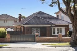 37 Rosemeath Ave, Kingsgrove NSW 2208, Australia