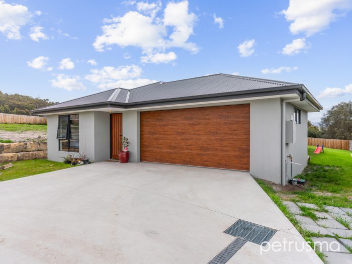 18 Sadri Ct, New Norfolk TAS 7140, Australia