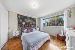 13 Salamaua Pl, Glenfield NSW 2167, Australia