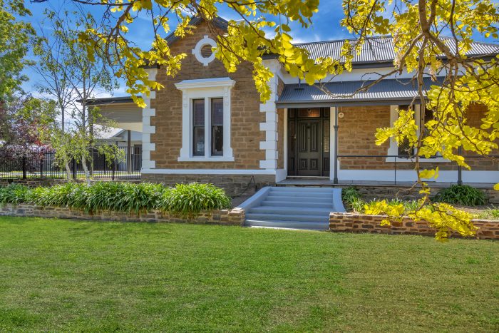 30 South Terrace, Kapunda SA 5373, Australia