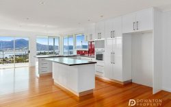 42 Coraki St, Chigwell TAS 7011, Australia