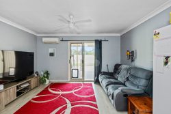 Unit 2/5 Uldina Pl, Carinya Court, Pinjarra WA 6208, Australia