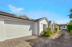 Unit 2/35 Allfield Rd, Woy Woy NSW 2256, Australia