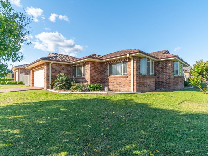 1 Banksia Cl, Kootingal NSW 2352, Australia