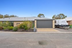 Unit 12/18 Banksia Terrace, South Yunderup WA 6208, Australia