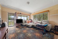 161 Barrenjoey Rd, Ettalong Beach NSW 2257, Australia