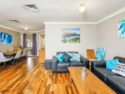 6 Barwon Cl, Blue Haven NSW 2262, Australia