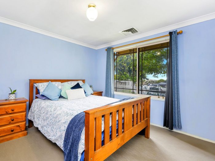 6 Barwon Cl, Blue Haven NSW 2262, Australia