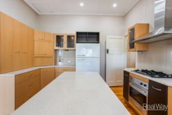 8 Menzies Ln, Eastern Heights QLD 4305, Australia