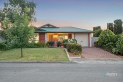 21 Aubrey Dr, Willunga SA 5172, Australia