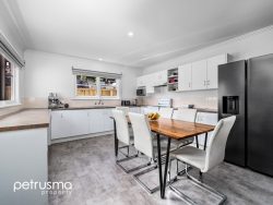 Unit 2/74 Clinton Rd, Geilston Bay TAS 7015, Australia