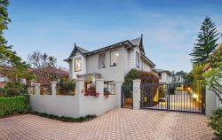 Unit 1/170 Coode St, Como WA 6152, Australia