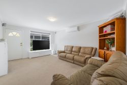 Unit 3/1 Doyle Pl, Karabar NSW 2620, Australia