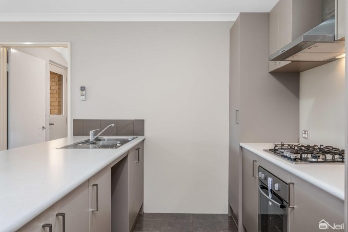 Unit 9/13 Durling Pl, Kelmscott WA 6111, Australia