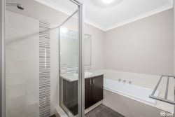 Unit 9/13 Durling Pl, Kelmscott WA 6111, Australia