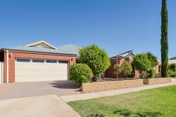 122 Dyar Ave, Mildura VIC 3500, Australia