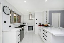 Unit 3/42 Gascoigne Rd, Gorokan NSW 2263, Australia