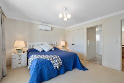 5 Harris Pl, Ledge Point WA 6043, Australia