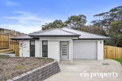 39 Home Ave, Blackmans Bay TAS 7052, Australia