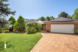 36 Michael Holt Cres, Gordon ACT 2906, Australia