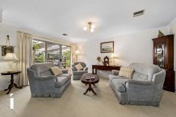 36 Michael Holt Cres, Gordon ACT 2906, Australia