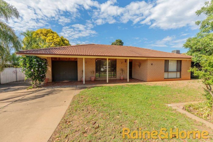 4 Lansdowne Dr, Dubbo NSW 2830, Australia