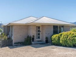 8 Leila St, New Norfolk TAS 7140, Australia