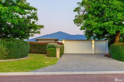 32 McLachlan Turn, Byford WA 6122, Australia