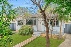 208 Ocean Beach Rd, Woy Woy NSW 2256, Australia