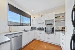 208 Ocean Beach Rd, Woy Woy NSW 2256, Australia