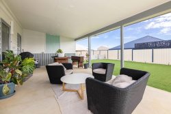 4 Parakeet Bend, Jurien Bay WA 6516, Australia