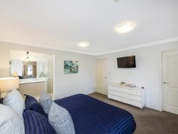 2 Casa Pl, Inglewood WA 6052, Australia