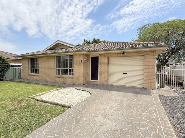 3 Rosewood Cl, Moree NSW 2400, Australia