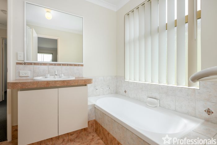 10/14 Shoalhaven Place, Waikiki WA 6169, Australia