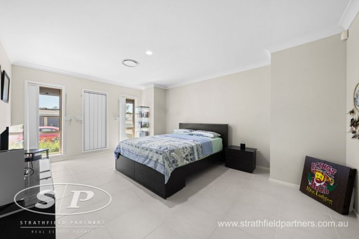 38 Stanley Ave, Middleton Grange NSW 2171, Australia