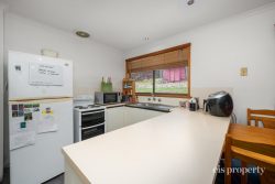 31 Arncliffe Rd, Austins Ferry TAS 7011, Australia