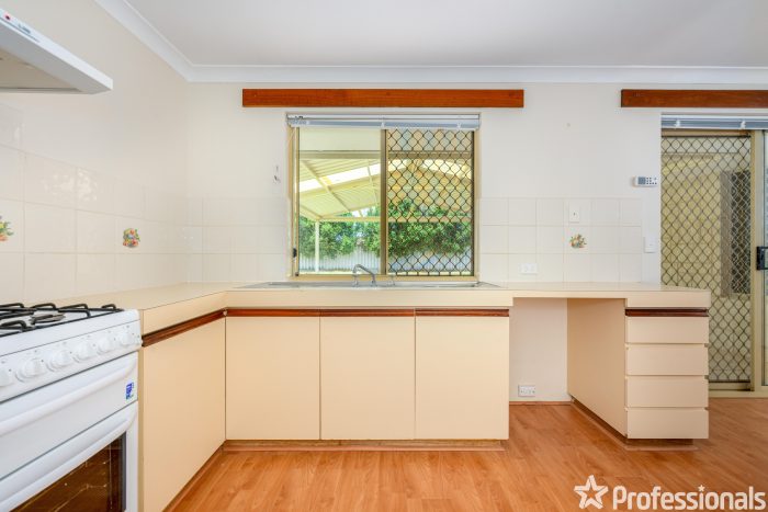 4 Belair Pl, Cooloongup WA 6168, Australia