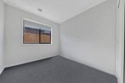 68 Hanover Cct, Melton South VIC 3338, Australia