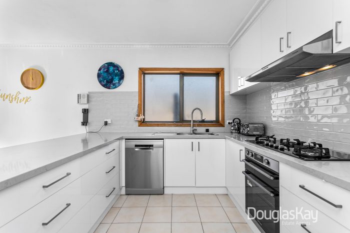 Unit 1/2 Cooper St, Sunshine VIC 3020, Australia