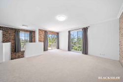 1 Crinoline St, Crestwood NSW 2620, Australia