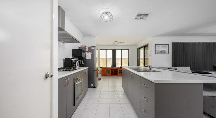 7 Dennis Retreat, Baldivis WA 6171, Australia