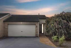 Unit 3/32 Doeberl Pl, Karabar NSW 2620, Australia