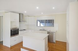 Unit 6/33 Edward St, Woy Woy NSW 2256, Australia